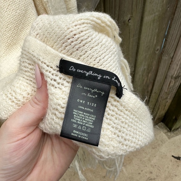 Do Everything in Love Boho Crocheted Knit Fringe Trim Kimono Cardigan Sweater - Picture 9 of 16